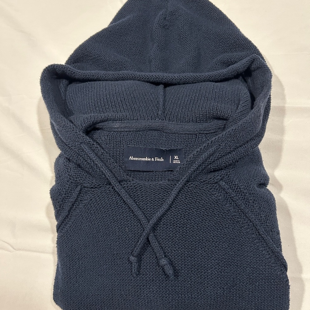 Abercrombie & Fitch Men's Dark Blue Hoodie Sweater